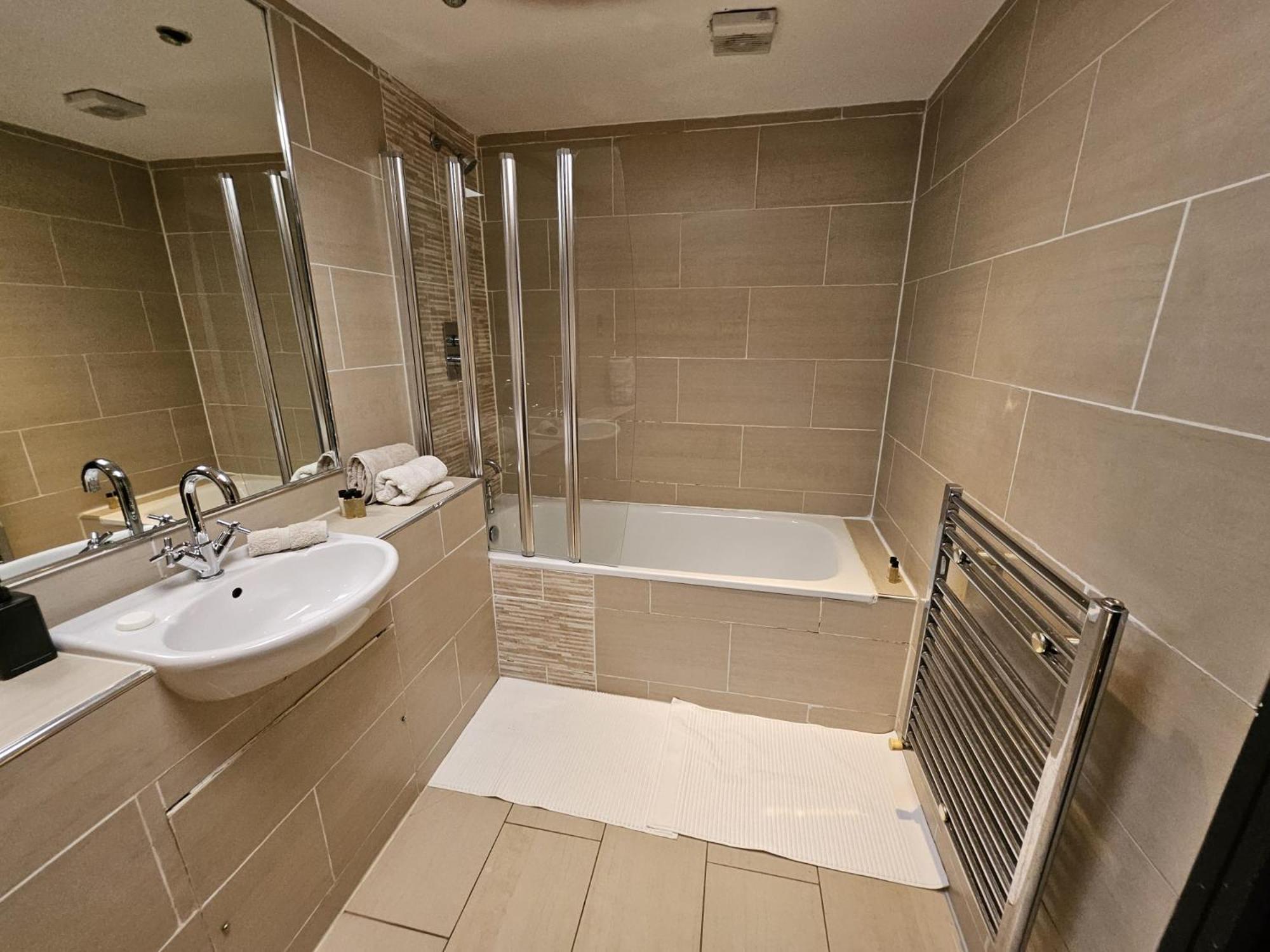 2 Bedroom City Centre Penthouse Loft Apartment Liverpool Extérieur photo