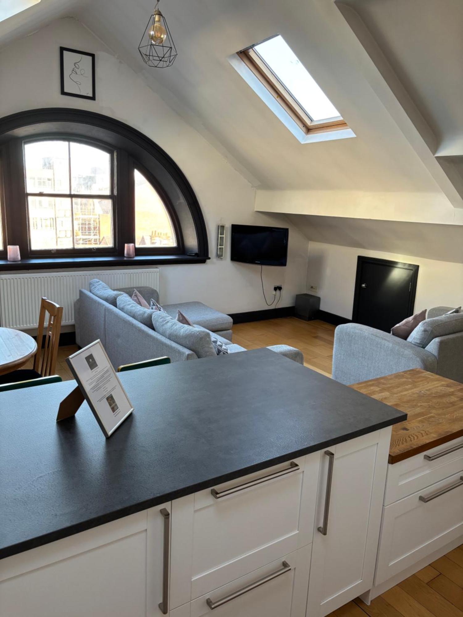 2 Bedroom City Centre Penthouse Loft Apartment Liverpool Extérieur photo