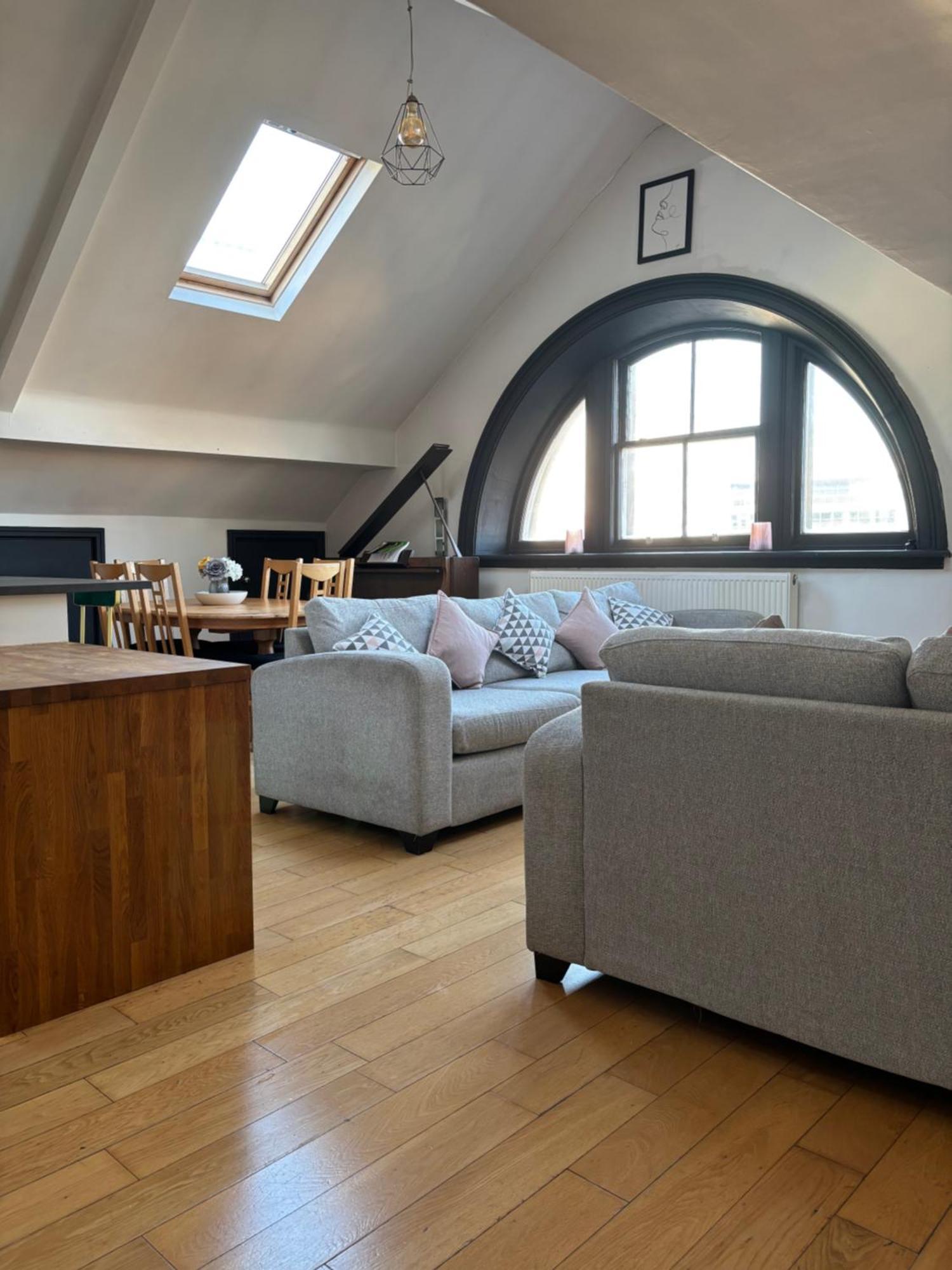 2 Bedroom City Centre Penthouse Loft Apartment Liverpool Extérieur photo